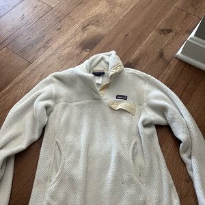 Women’s white patagonia Re-tool Snap T-fleece